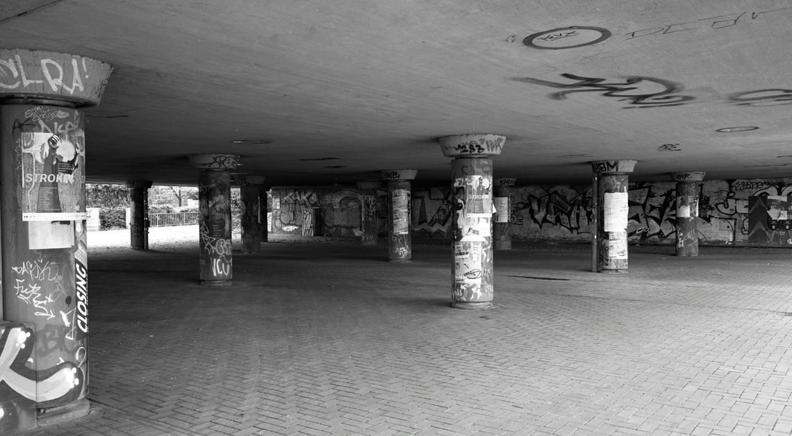 0186 Säulenhalle